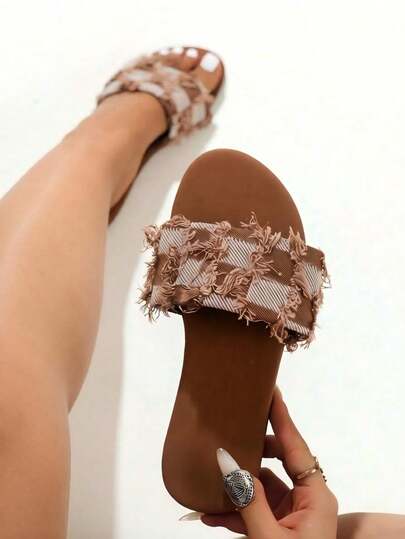 Sandalias planas con punta redonda, de talla grande, de moda, con estampado de cuadros, para mujer, nuevas para el verano de 2024