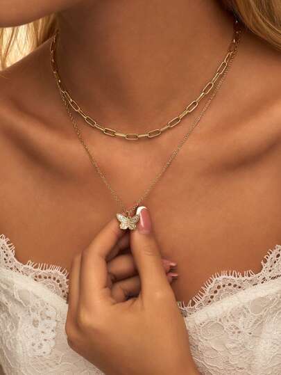2pcs Girl's Fashion Minimalist Multilayer Butterfly Copper Micro-Inlaid Zirconia Necklace (Random Quantity Of Chain Rings)