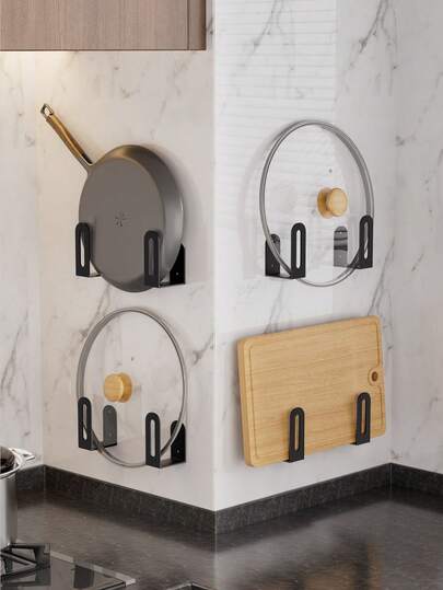 Soporte para tapa de olla y tabla de cortar sin taladro - Organizador de pared de cocina, sin necesidad de perforar, sujeta firmemente tapas de ollas y tablas de cortar. Ahorra espacio en el mostrador, mantiene la cocina ordenada y se adapta a la mayoría de los tamaños de tapas y tablas.