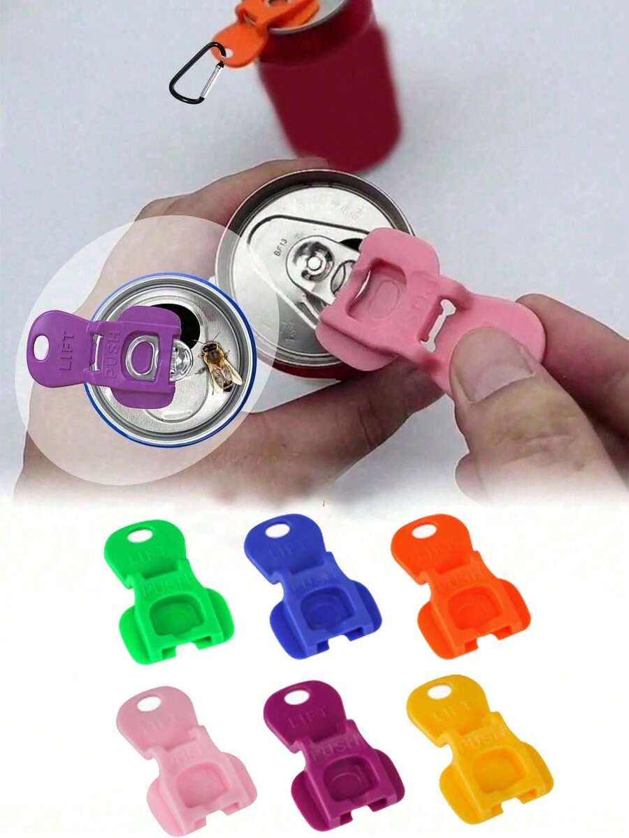 Abridor de latas de refresco de plástico, abridor de latas con sellado a prueba de polvo, un abridor de tapas de botellas simple y compacto con función de sellado a prueba de polvo. Se puede usar como llavero, colgante, portátil y compacto, adecuado para reuniones familiares, picnics, salidas, oficina y otras ocasiones. Puede abrir y sellar la tapa de la botella de manera estable para mantener la bebida fresca después de abrirla. Una herramienta pequeña y práctica para la vida diaria. Adecuado para mochilas de estudiantes