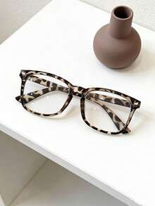 一副透明塑料全框豹纹眼镜，适合街头摄影、音乐节、嘉年华等场合，适合所有脸型。 - 多色 - 查看 1