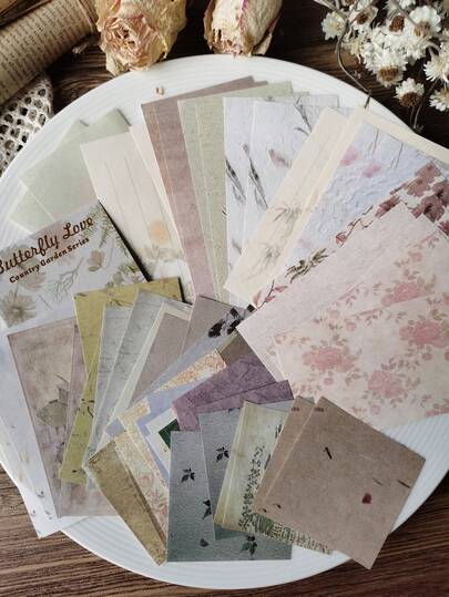 1 Gói gồm 60 tờ giấy trang trí họa tiết hoa lá cổ điển, 3 kích cỡ khác nhau, vật liệu trang trí tự làm có thể viết lên được.