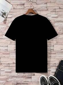 男士加大码睡衣套装 | 圆领短袖上衣和松紧腰休闲短裤，两件套 | 涤纶针织面料，亲肤透气，宽松版型 | 卡通深海鲨鱼印花休闲设计 - 黑色 - 查看 3