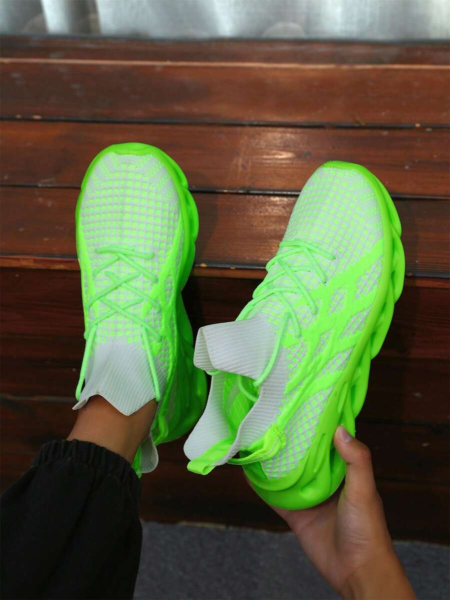 男士滑板运动鞋，透气针织袜套式鞋面，带缓冲镂空鞋底，打造街头风格和活力生活方式 - 螢光綠 - 查看 1