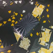 54张黑色玫瑰扑克牌，加厚耐用纸质，是圣诞节、万圣节、感恩节礼物和游戏之夜的理想之选，也是时尚的感恩节旅行创意礼物。 - 黑色 - 查看 7