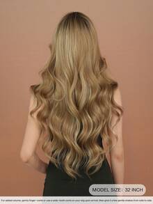 7JHH WIGS 高光棕色超长卷发假发，32英寸，金色长波浪中分，深色发根，耐热合成纤维，适合日常派对佩戴。 - 挑染棕色 - 查看 4