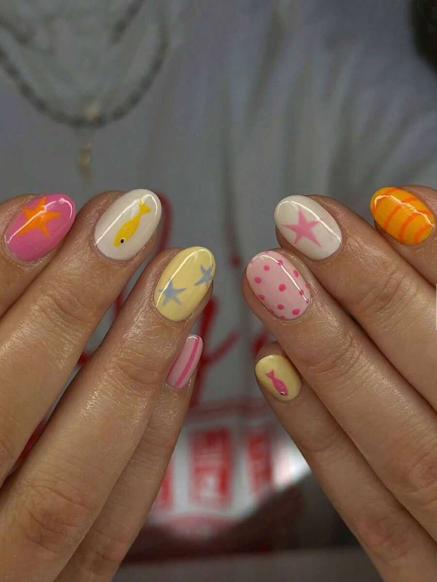 24片装短款椭圆形彩色夏季美甲贴纸,暖色调水下图案设计,可卸式按压美甲贴片,附赠1片果冻胶和1个指甲锉,适合女性和女孩日常佩戴、派对、度假等场合。 - 彩色 - 查看 1