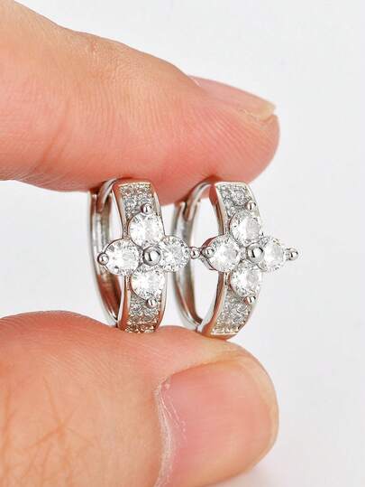 新款锆石四叶草耳环，小众简约百搭女士耳环，时尚耳钉