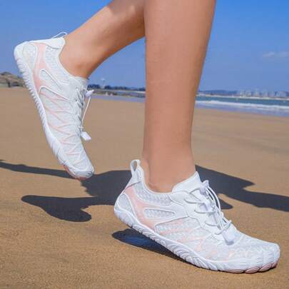 Giày đi biển không đế dành cho cặp đôi và gia đình, thiết kế năm ngón, giày đi bộ đường dài ngoài trời, có lỗ thoát nước, chống sốc và chống trượt, thích hợp cho công viên nước, lướt sóng, câu cá, cắm trại, tập gym, yoga, máy chạy bộ, nâng tạ, đạp xe, nhiều màu sắc để lựa chọn.