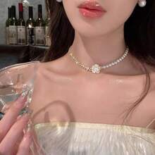 4pcs Layered Bow Pearl Necklace Set, Elegant Dainty Choker Necklace For Women - Gold - View 4