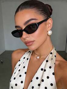 1pc Retro Small Frame Women's Fashion Glasses, Personalized Glasses For Outdoor Travel Beach Accessories - Black - View 3