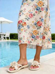 女士平底凉鞋，新款时尚夏季鞋履，白色花瓣凉鞋【尺码偏小两码】，简约百搭方头白色凉鞋，软底露趾，女士凉鞋，夏季休闲，女士拖鞋，户外，沙滩，套脚式，女士凉鞋，花瓣装饰，夏季，优雅女鞋，旅行，度假，女士，女士拖鞋，女士凉鞋，白色女士凉鞋，女鞋，夏季，拖鞋，凉鞋 - 白色 - 查看 10