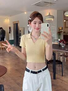 Áo dệt kim tay ngắn hở vai thiết kế xoắn, kiểu dáng tối giản, eo thắt, ôm sát, dáng lửng, thích hợp cho mùa hè. - Màu be - Xem 5