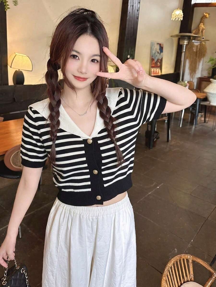 百搭休闲日常女式条纹印花前开襟纽扣短袖开衫 - 黑與白 - 查看 1