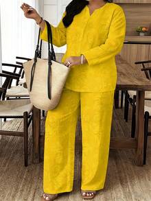 Plus Size Women's Lounge Set, Bright Yellow Subtle Scroll Floral Print Notch Neck Top & Straight Leg Pants, Side Pockets, Casual For Commute & Travel - 彩色 - 查看 3