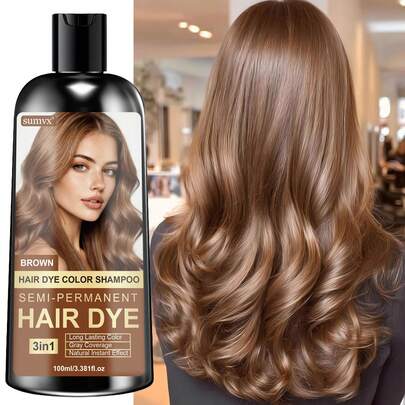 这款三合一染发洗发水蕴含生姜、何首乌和黑芝麻成分，采用植物配方，滋养秀发，提升光泽，并带来快速持久的染发效果。温和不刺激，适合所有发质。