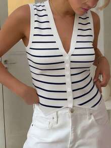 Just Masa 女士夏季条纹时尚休闲优雅毛衣背心，性感深V领无袖纽扣简约基础款弹力针织开衫，适合日常穿着、通勤、度假、海滩、约会、旅行 - 藍白條紋 - 查看 1