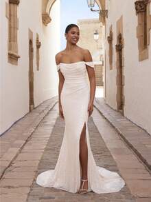 White Sequin Off-The-Shoulder Mermaid Wedding Dress, Ruched Bodice High Slit Backless Bridal Gown With Chapel Train, Glitter Beaded Formal Evening Gown For Bride 2025, Sleeveless Off Shoulder Wedding Dress For Wedding Party, Spring Summer Glam Wedding Dress For Outdoor City Wedding, Luxury Sequin Embellished Mermaid Wedding Dress With Low Open Back, Slim Fit Floor Length Bridal Dress For Engagement Photoshoot, Classic Champagne Wedding Gown For Destination Wedding, Modern Glam Wedding Dress For Bride, Sexy High Slit Backless Mermaid Wedding Dress With Sequin Overlay, High Quality Glitter Wedding Dress For Bridal Shower, Timeless Elegant Wedding Dress For Church Wedding - 白色 - 查看 1