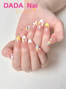 10 piezas de uñas postizas cortas de almendra hechas a mano, con base nude, lunares y estrellas de colores, rayas doradas y plateadas, acabado brillante, uñas acrílicas reutilizables para estilo Y2K y uso diario en verano - Multicolor - Ver 4