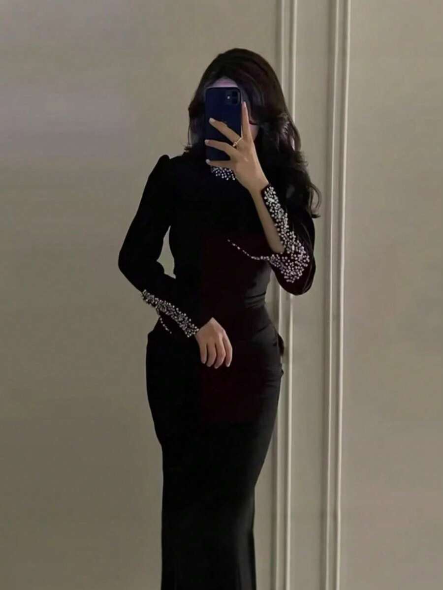 黑色高领长袖镶钻开衩修身长裙，优雅大方，适合女士舞会、婚礼、生日、毕业典礼等春季派对穿着。 - 黑色 - 查看 1