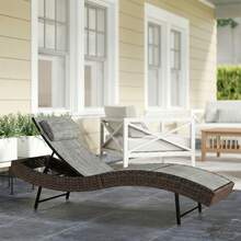 Ghế nằm thư giãn ngoài trời hình chữ S bằng mây Outsunny có tựa đầu, 5 vị trí ngả lưng, thích hợp cho sân hiên, bãi biển, hồ bơi, vườn, kích thước 60x198x44cm, màu nâu. - A - Xem 1