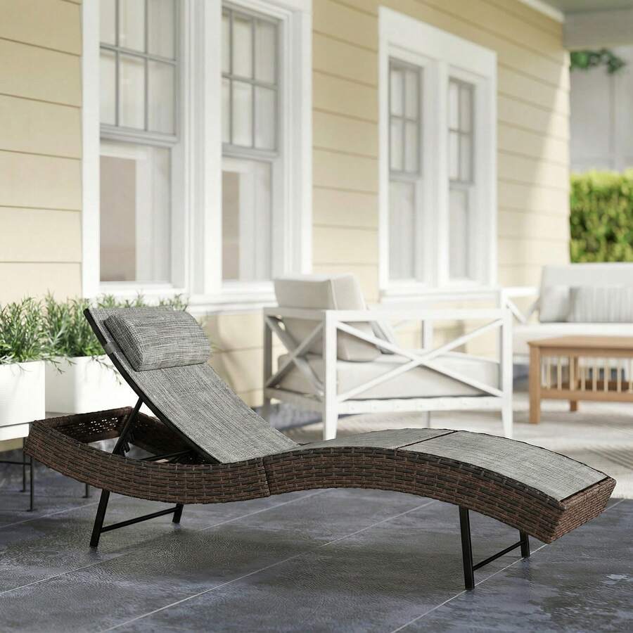 Ghế nằm thư giãn ngoài trời hình chữ S bằng mây Outsunny có tựa đầu, 5 vị trí ngả lưng, thích hợp cho sân hiên, bãi biển, hồ bơi, vườn, kích thước 60x198x44cm, màu nâu. - A - Xem 1