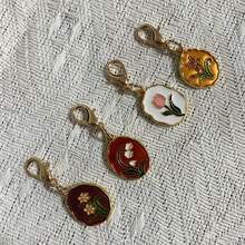 4件套合金珐琅油画郁金香吊坠，彩色花朵挂饰，包包钥匙扣，宠物挂件，装饰品。节日毕业教师节礼物生日礼物母亲节礼物节日必备毕业礼物可爱钥匙扣挂件配饰钥匙链 - 彩色 - 查看 10