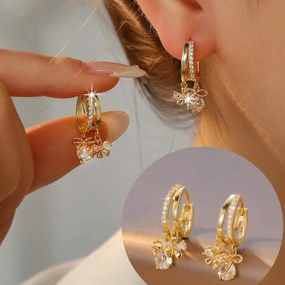 1 Đôi bông tai dáng dài hai lớp hình bướm và hoa, thiết kế 3D nổi bật với đá Cubic Zirconia lấp lánh, bông tai thanh lịch dành cho nữ.