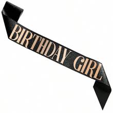 1件生日女孩绶带，高品质面料，挺括有型，时尚奢华风格，黑色底，烫金“生日女孩”印花设计，长斜挎绶带形状，可提升派对仪式氛围，适合生日派对、闺蜜聚会、主题庆祝活动等。 - 肩帶 - 查看 8