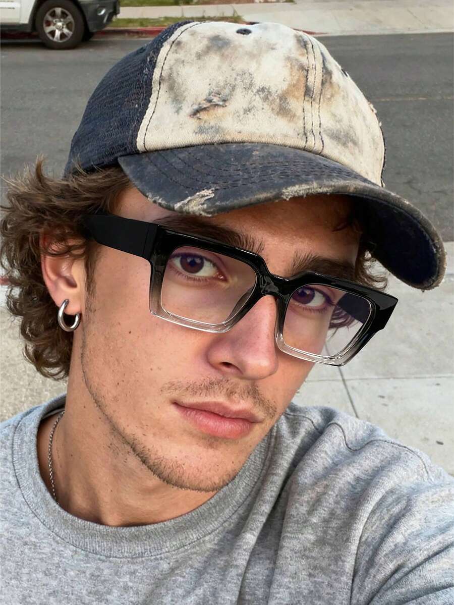 1副男士方形镜框无度数眼镜，聚碳酸酯镜框，优雅复古休闲风格，黑色镜框顶部和透明镜框底部，适合日常通勤、办公和校园佩戴，附眼镜盒