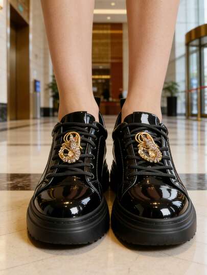 2pcs Gold Rhinestone Inlaid Cute Crayfish Cartoon Decorations, Fashionable Exquisite Classic DIY Shoe/Bag/Home Decor Accessories, Suitable For Elegant Sexy Sportswear, Outfits, Bags And Home Decor