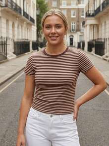 Women's Summer Short Sleeve Tops Fashion Striped Print Crew Neck T Shirt Streetwear - Light Brown - View 3
