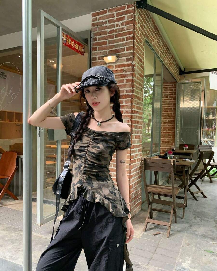 Spring Clothing, Tops, Polka Dot Hoodie, American Military Camouflage Pattern, Cropped, Women's, Double Zipper, Short Length, Oversized, Loose Fit, Slimming Effect, Street Style, Sweet And Edgy, Retro, Casual, Cute For Adults. - 軍綠色 - 查看 1