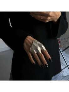 Niche Irregular Texture Ring, Exaggerated And Personalized Knuckle Ring, Artistic Wide-Band Ring, Three-Dimensional Folded Texture Design, Dark Cool And Stylish Versatile Hand Accessory, Niche-Designed Irregular Folded Joint Ring, Minimalist And Advanced Cold-Style Ring, Unique And Exquisite Three-Dimensional Shaped Knuckle Ring, Versatile And Personalized Hand Accessory - Nhẫn đeo đốt ngón tay thể hiện cá tính phóng đại - Xem 9