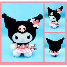 SANRIO 三丽鸥官方樱花与爱心系列：酷洛米和美乐蒂毛绒钥匙扣 - 柔软可爱的卡通毛绒玩具，可用作钥匙扣或装饰品，深受女性、儿童和粉丝喜爱，非常适合装饰背包和钥匙扣，为您的生活空间增添魅力。 - 彩色 - 查看 9
