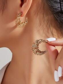 1 Pair Retro Minimalist Asymmetrical Twisted/Spring/Woven Birdnest C-Shaped Hoop Earrings, Suitable For Daily Wear - Gold - View 2