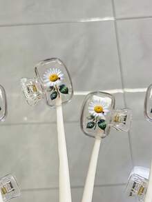 1Pc Daisy Pattern Toothbrush Head Covers, Portable Clear Plastic Toothbrush Protectors, Dustproof Toothbrush Caps For Travel, Home & Bathroom Use - Multicolor - View 1