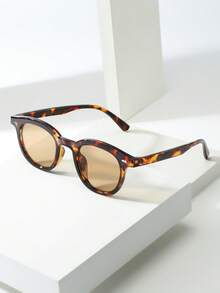 Tortoiseshell Frame With Brown Lenses