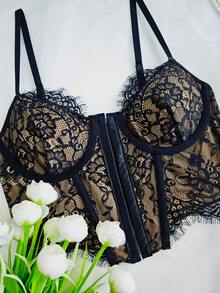 Sexy Lace Trim Cropped Camisole - Black - View 3