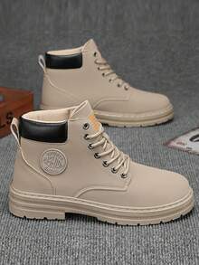男士靴子，新款设计，四季皆宜，厚底增高，耐磨防滑，圆头系带设计，经典复古皮革鞋面，防水系带高帮厚底工装靴，适合男生学生、校园、青年穿着，百搭，简约复古街头风，户外通勤、徒步、骑行等场合皆可穿着。 - 米色 - 查看 10