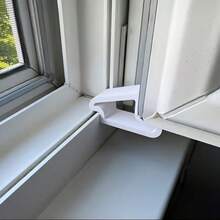 Ba thiết bị chặn bằng nhựa chắc chắn dành cho cửa ra vào và cửa sổ, được thiết kế để ngăn ngừa va chạm, thích hợp cho vách ngăn ban công, thông gió và bảo vệ sự riêng tư, dễ lắp đặt, lý tưởng cho ban công, phòng ngủ và văn phòng. - 3pcs - Xem 4
