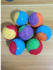 Pelota de goma natural con diseño geométrico que emite sonidos, de 2,5 pulgadas, apta para perros de todas las razas, juguete interactivo sin baterías compatible con lanzador, adecuada para perros pequeños a grandes, estilo aleatorio - Multicolor - Ver 16