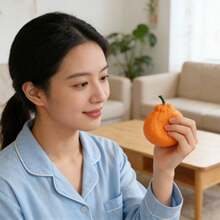 逼真可捏橙子减压玩具，慢回弹挤压玩具，爆款柑橘软球，趣味减压礼物，挤压硅胶放松玩具，适合办公室放松/派对互动 - 彩色 - 查看 6