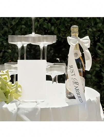 1/4 cuộn ruy băng trang trí chai rượu: Với thiết kế nơ ngọt ngào và lãng mạn. Lý tưởng để trang trí ly thủy tinh cho đám cưới, tiệc tùng và các dịp đặc biệt khác như bữa tối Ngày Valentine, những buổi hẹn hò lãng mạn, đám cưới, kỷ niệm, các buổi họp mặt ngày lễ, trang trí nhà cửa, nhà hàng, quán bar, các buổi nếm rượu và cầu hôn.