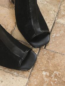 女士时尚性感蕾丝黑色凉鞋，新款春夏搭扣金属孔眼露趾粗跟凉鞋，方头鱼嘴鞋，搭扣夜店性感罗马鞋，舒适大码女鞋，透气踝靴，通勤高跟网靴 - 黑色 - 查看 7