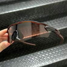 Unisex , Suitable For Use During Sports, With Polarized Lenses. - Brown - View 2