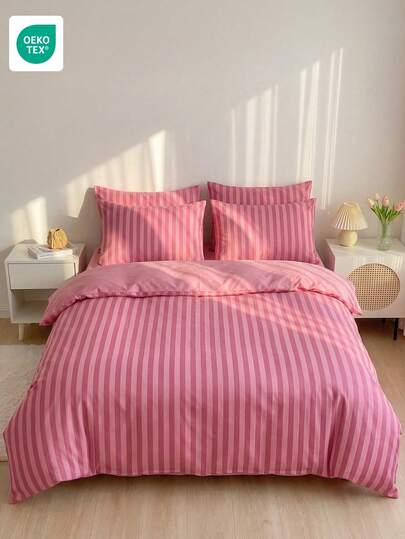 2/3 piezas Juego de ropa de cama con diseño de dibujos animados, sábanas suaves y transpirables, juego de funda nórdica con estilo de dibujos animados, suave y resistente a las pelusas, juego de ropa de cama a rayas rosa, textil para el hogar lindo, talla grande opciones de color disponibles, sin edredón ni almohada, apto para cama doble/matrimonio/queen, adecuado para todas las estaciones, decoración de moda y adorable para dormitorio y dormitorio, lavable a máquina