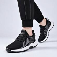 Tenis de hombre deportivos de malla transpirable, zapatos para hombre casuales y ligeros con suela suave antideslizante, calzado de moda estilo coreano con cordones para correr y caminar, tenis para hombre cómodos con amortiguación, zapatos deportivos versátiles de tela tejida suaves y resistentes - Negro - Ver 3