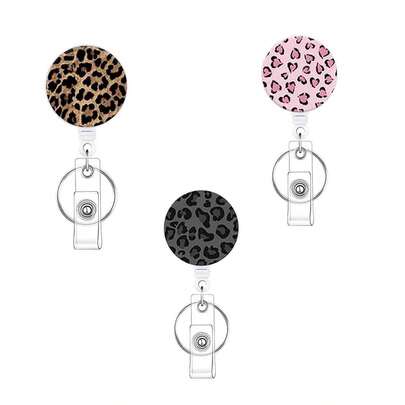 1 chiếc kẹp thẻ ID in họa tiết da báo đa năng thời trang, kẹp cuộn thẻ có thể thu gọn, móc khóa bền, kẹp khuy áo, giá đỡ thẻ ID giáo viên, cuộn danh thiếp trợ lý điều dưỡng, cuộn thẻ phù hợp cho giáo viên, bác sĩ, y tá, nhân viên y tế, nhân viên văn phòng, tài xế xe tải, thực tập sinh, quà tặng sử dụng hàng ngày tại văn phòng.
