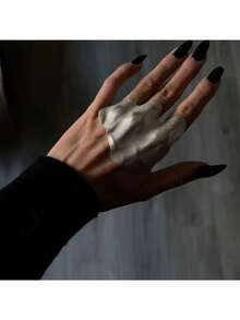 Niche Irregular Texture Ring, Exaggerated And Personalized Knuckle Ring, Artistic Wide-Band Ring, Three-Dimensional Folded Texture Design, Dark Cool And Stylish Versatile Hand Accessory, Niche-Designed Irregular Folded Joint Ring, Minimalist And Advanced Cold-Style Ring, Unique And Exquisite Three-Dimensional Shaped Knuckle Ring, Versatile And Personalized Hand Accessory - Nhẫn đeo đốt ngón tay thể hiện cá tính phóng đại - Xem 7